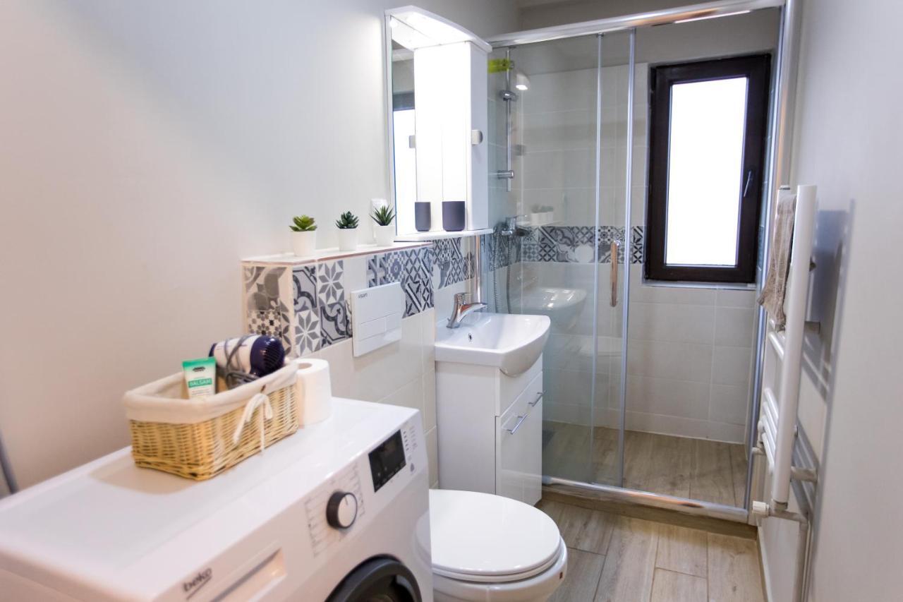 Travel Homzzz Central Apartments - Tusnad Târgu-Mureş Exteriör bild